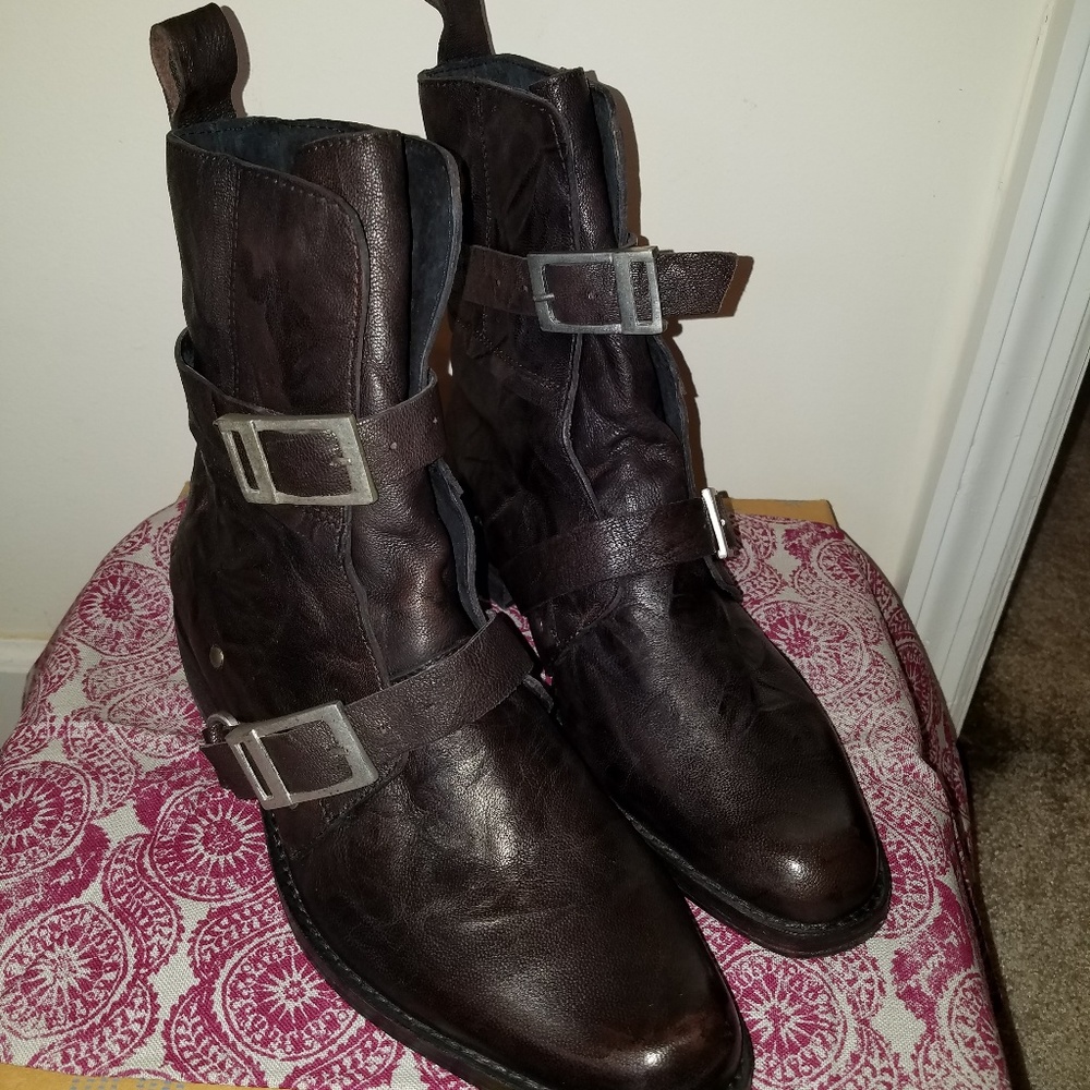 Ankle boots